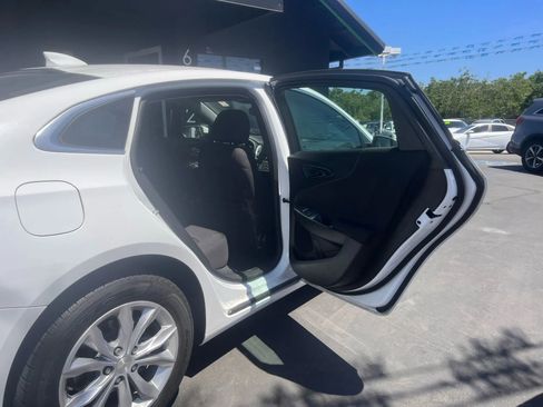 Used 2023 Chevrolet Malibu LT image 13