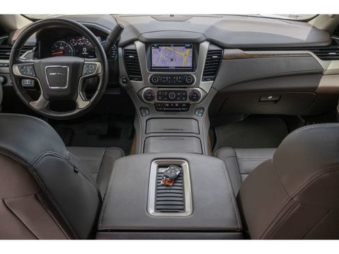 Used 2019 GMC Yukon Denali w/ Denali Ultimate Package AWD/4WD image 12