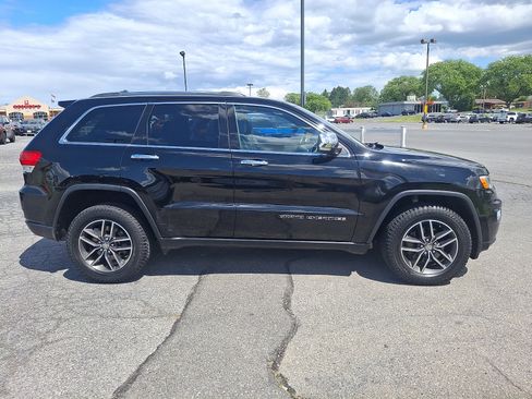 Used 2017 Jeep Grand Cherokee Limited AWD/4WD image 7