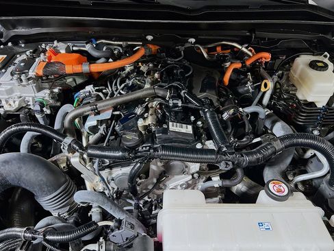 Certified 2024 Toyota Tacoma TRD Off-Road w/ TRD Off Road Upgrade Package AWD/4WD image 25