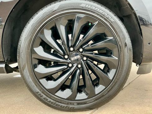 Used 2020 Lincoln Navigator Reserve w/ Equipment Group 208A Reserve AWD/4WD image 19