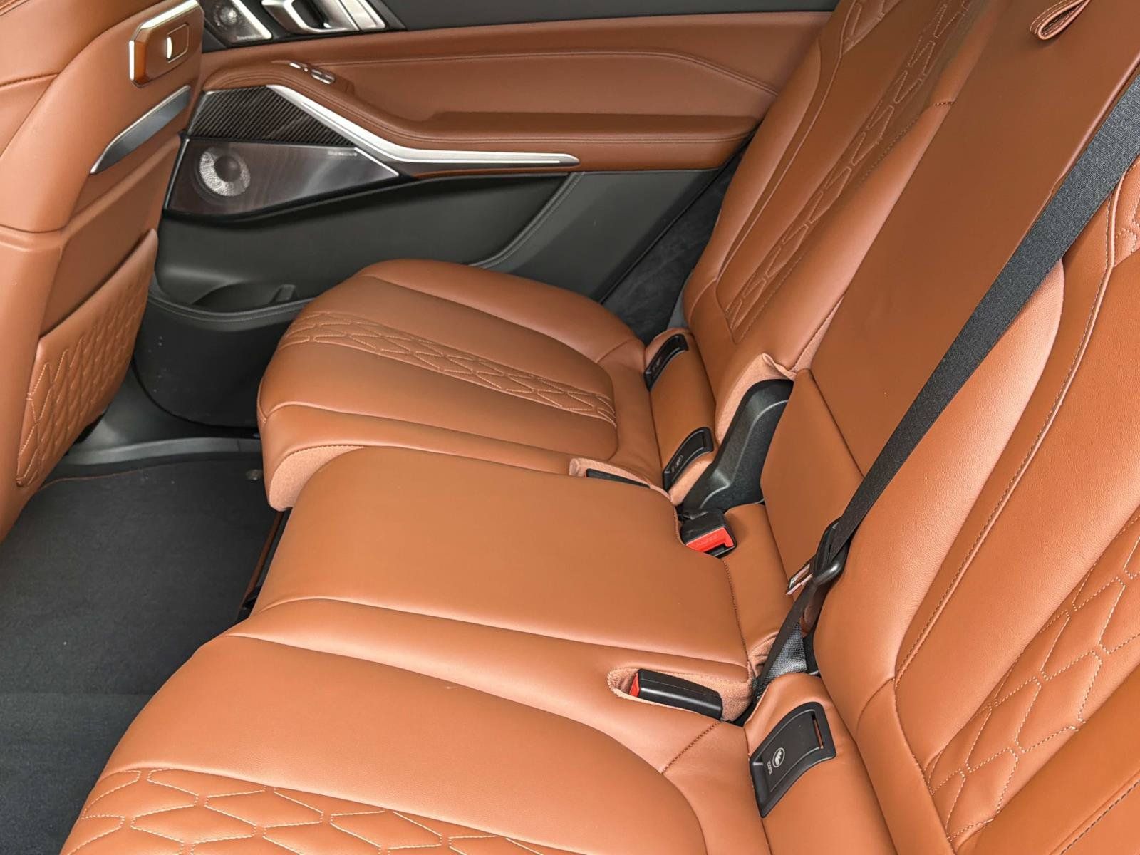 Used 2025 BMW ALPINA XB7 AWD/4WD image 13