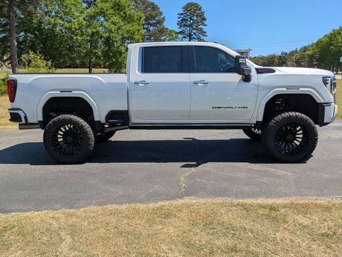 Used 2024 GMC Sierra 2500 Denali w/ Denali Reserve Package AWD/4WD image 7