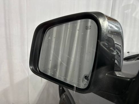 Used 2019 Jeep Grand Cherokee Limited AWD/4WD image 12