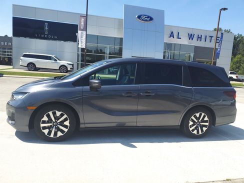 Used 2025 Honda Odyssey EX-L image 2