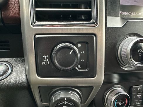 Used 2020 Ford F150 Platinum w/ Equipment Group 701A Luxury AWD/4WD image 9