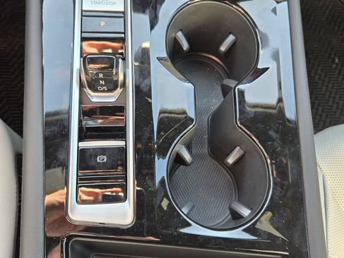 Certified 2025 Volkswagen Atlas Cross Sport SEL Premium R-Line image 27