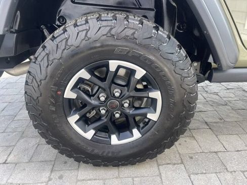 Used 2026 Jeep Wrangler Unlimited Rubicon AWD/4WD image 29