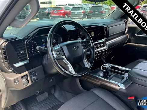 Used 2024 Chevrolet Silverado 1500 LT Trail Boss w/ Protection Package image 17