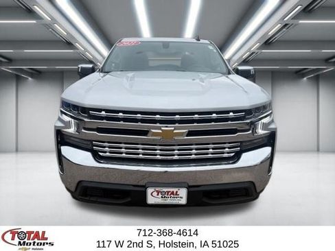 Used 2021 Chevrolet Silverado 1500 LT w/ Z71 Off-Road Package AWD/4WD image 3