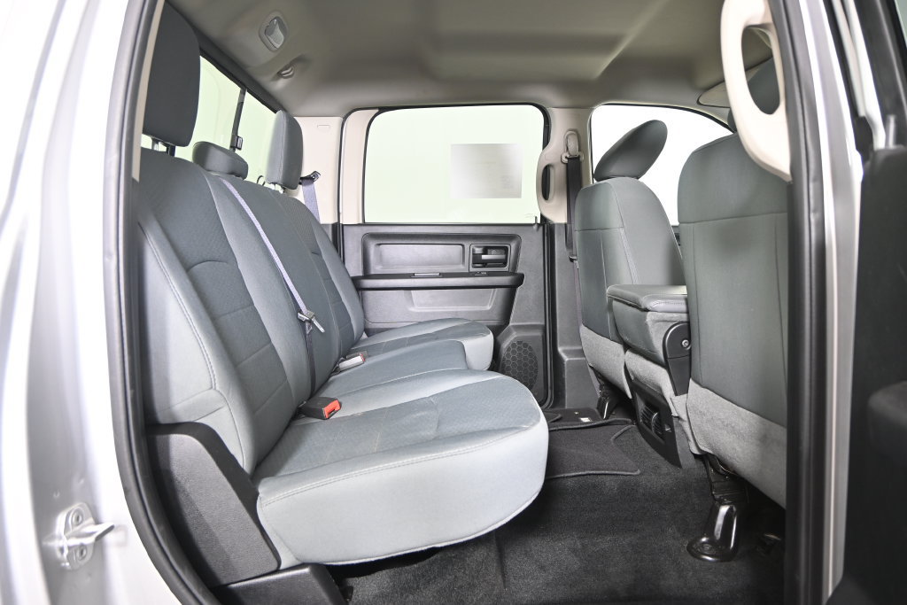 Used 2014 RAM 3500 Tradesman w/ Chrome Appearance Group AWD/4WD image 16