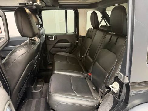 Used 2022 Jeep Wrangler Unlimited Rubicon 4xe w/ Cold Weather Group AWD/4WD image 19