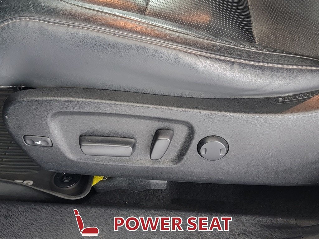 Used 2018 Toyota Highlander Limited AWD/4WD image 15