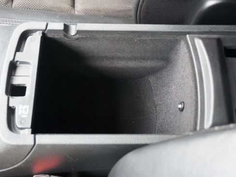 Used 2020 Jeep Grand Cherokee Altitude image 13