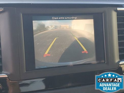 Used 2020 Chrysler Pacifica Touring w/ S Appearance Package image 32