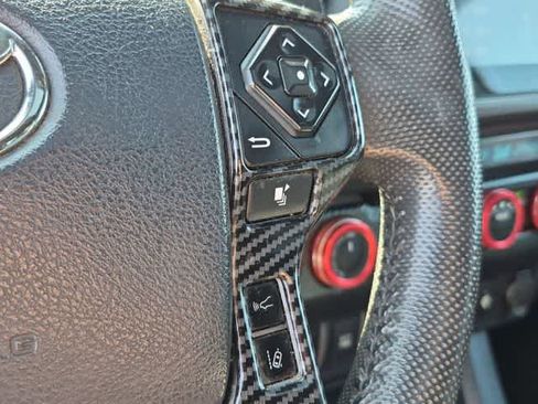 Used 2019 Toyota Tacoma TRD Off-Road AWD/4WD image 26