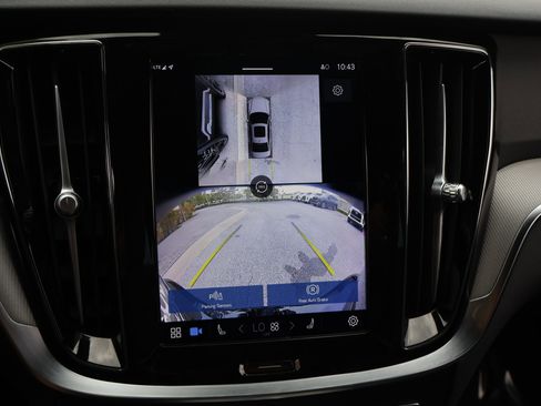 Used 2024 Volvo S60 B5 Plus image 5