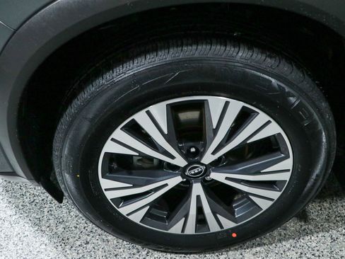 Used 2023 Nissan Rogue SV FWD image 11