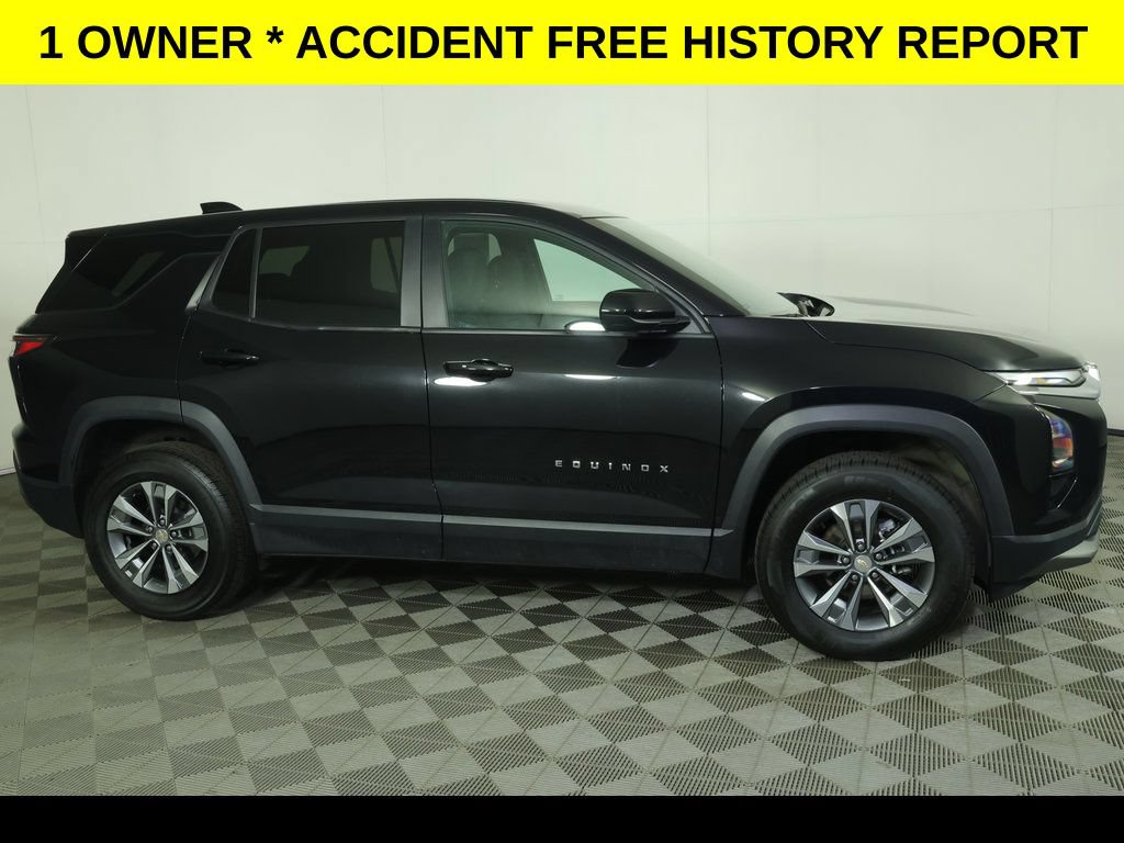 Used 2025 Chevrolet Equinox LT FWD image 2