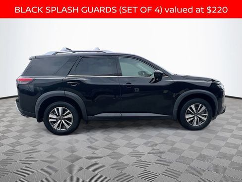 Used 2023 Nissan Pathfinder SL FWD image 4