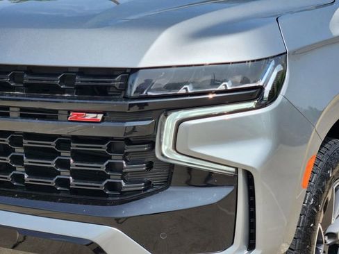 Used 2024 Chevrolet Tahoe Z71 w/ Luxury Package AWD/4WD image 9