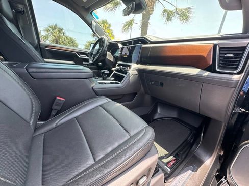 Used 2024 GMC Sierra 1500 Denali w/ Technology Package AWD/4WD image 24