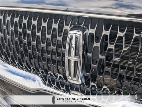 Certified 2023 Lincoln Nautilus Reserve w/ Monochromatic Package image 9