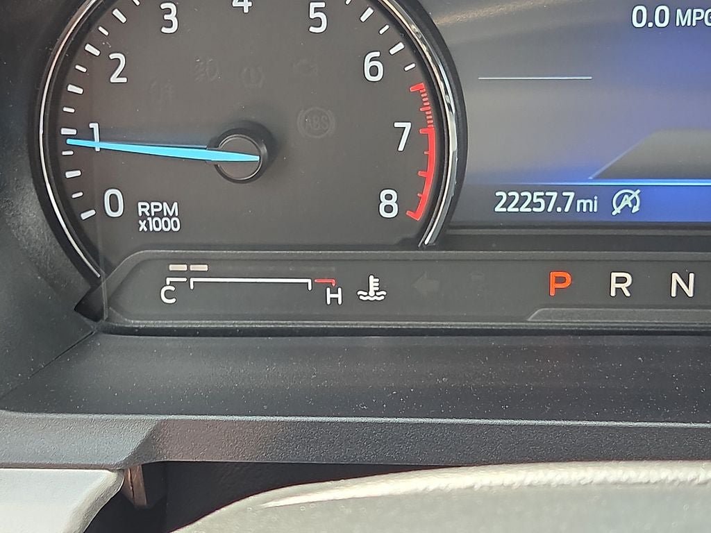 Used 2024 Ford Explorer XLT w/ Equipment Group 202A AWD/4WD image 28