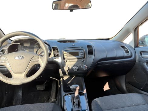 Used 2018 Kia Forte LX image 11