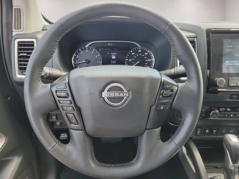 Used 2024 Nissan Frontier SL w/ Technology Package RWD image 19