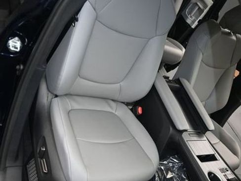 Used 2026 Toyota Sienna XLE AWD/4WD image 17