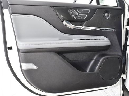 Used 2022 Lincoln Corsair Reserve w/ Equipment Group 201A image 23