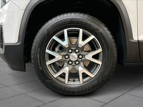 Used 2022 GMC Acadia SLE image 18