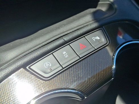 Used 2021 GMC Acadia AT4 w/ Preferred Package AWD/4WD image 23