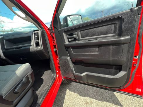 Used 2016 RAM 1500 Express image 28