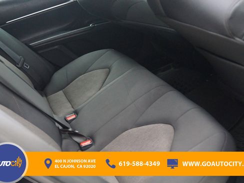 Used 2020 Toyota Camry LE FWD image 13