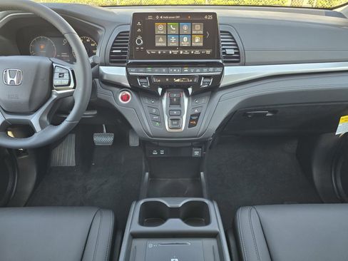 New 2026 Honda Odyssey EX-L image 13