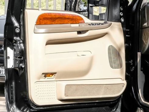 Used 2002 Ford Excursion Limited image 39