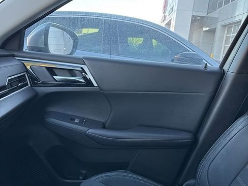 Used 2023 Mitsubishi Outlander SE image 4