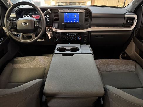 Used 2023 Ford F250 XLT w/ FX4 Off-Road Package image 9