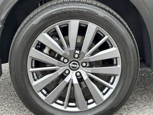 Used 2024 Nissan Pathfinder SL w/ SL Premium Package image 12