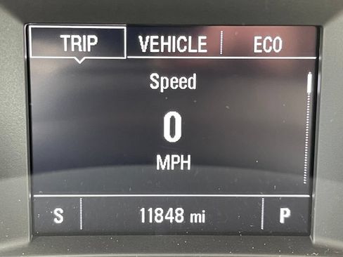 Used 2023 Chevrolet Malibu LT FWD image 17