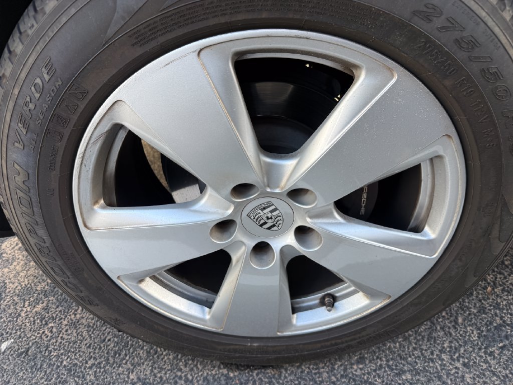 Used 2019 Porsche Cayenne AWD/4WD image 16
