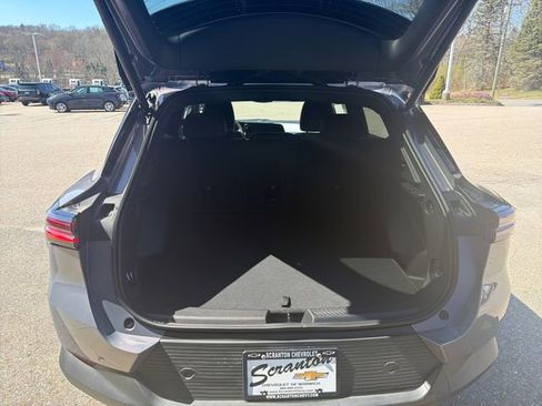 New 2026 Chevrolet Equinox EV LT AWD/4WD image 12