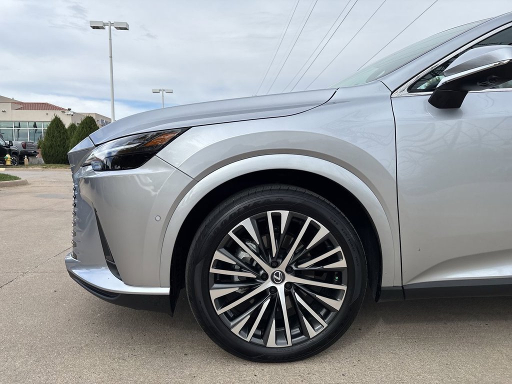 Used 2025 Lexus RX 350 Premium Plus w/ Convenience Package AWD/4WD image 39