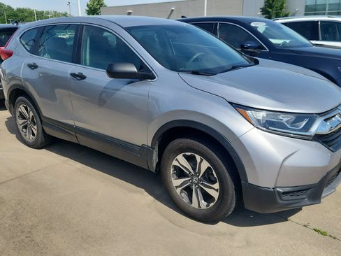 Used 2017 Honda CR-V LX image 4