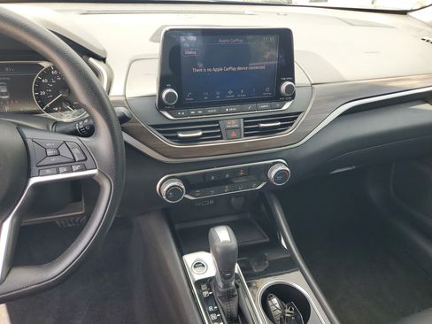 Certified 2024 Nissan Altima 2.5 SV FWD image 21