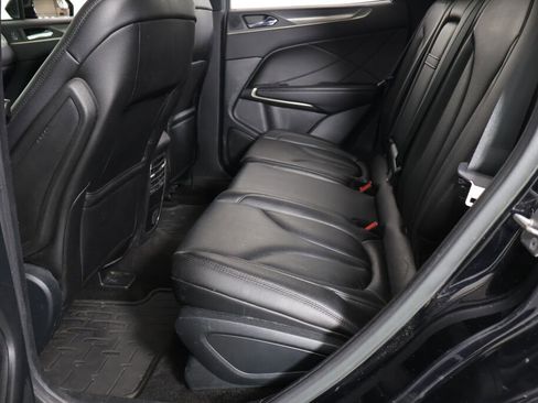 Used 2017 Lincoln MKC Premiere image 17