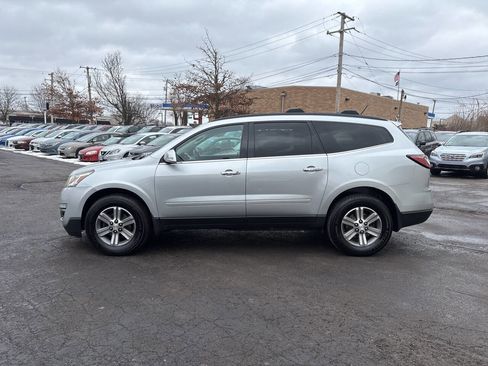 Used 2015 Chevrolet Traverse LT image 2