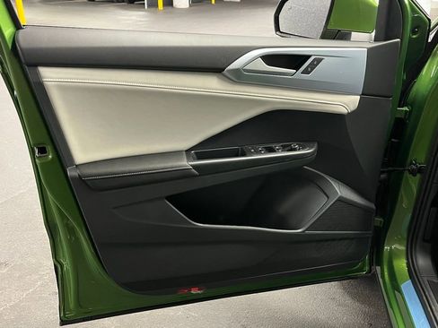 New 2026 Volkswagen Taos SE AWD/4WD image 18